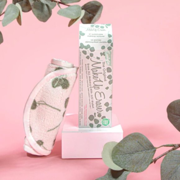 MakeUp Eraser NWT Eucalyptus Print Makeup Remover Towel in White - Picture 3 of 8